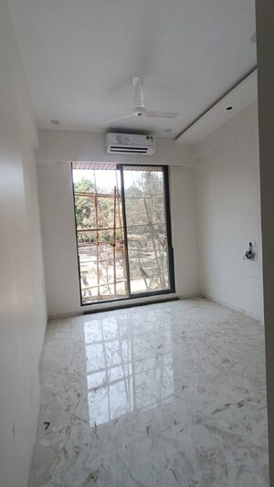 Room in 2 BHK Apartment at Bandra West – for Rent