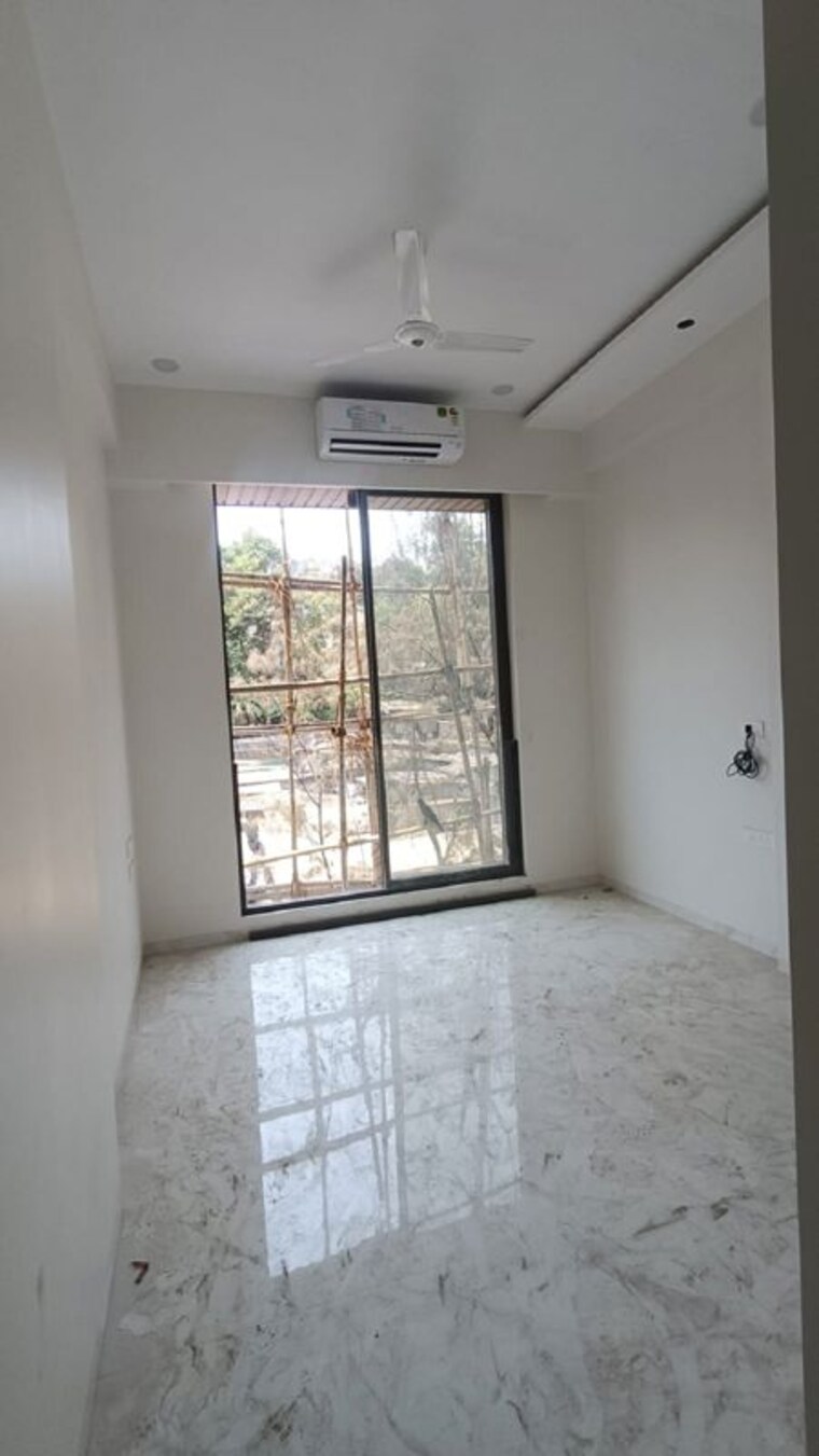 Room, bandra west 2 Bedroom 700 Sq.Ft. Apartment In Bandra West Mumbai 10378655