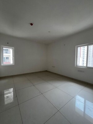 Room in 3 BHK Apartment at Aparna Zenon, Puppalaguda – for Sale