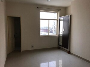 Room in 3 BHK Apartment at Paarth Aadyant, Gomti Nagar – for Rent
