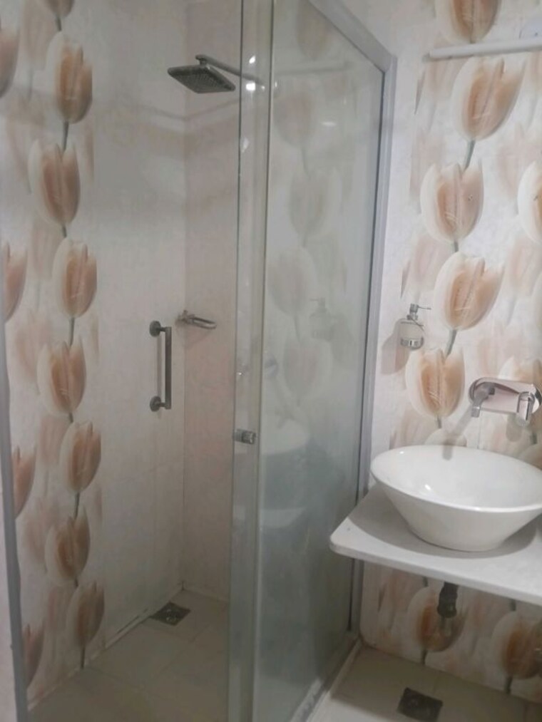 Bathroom, eldeco-utopia 4 Bedroom 3100 Sq.Ft. Apartment In Sector 93a Noida 10378723
