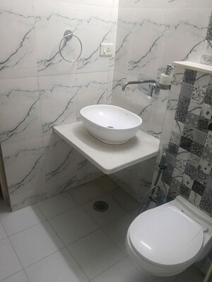 Bathroom in 4 BHK Apartment at Eldeco Utopia, Sector 93a – for Rent