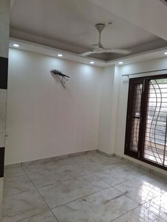 3.5 BHK + Servant Room Apartment For Rent in Emaar Palm Hills