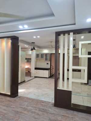 Building Lobby in 3.5 BHK Apartment at Emaar Palm Hills, Sector 77 – for Rent