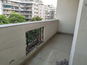 Balcony in 2 BHK Apartment at Parsvnath Prestige, Sector 93a – for Rent