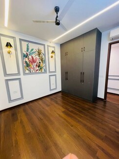 2.5 BHK + Pooja Room,Study Room,Extra Room,Basement,Store Room Builder Floor For Rent in Smart World Orchard