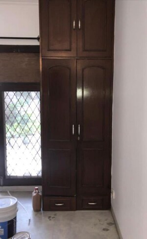 Room in 3 BHK Builder Floor at Masjid Moth – for Rent