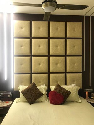 Master Bedroom in 3.5 BHK Apartment at DLH Sorrento, Veera Desai Road – for Rent