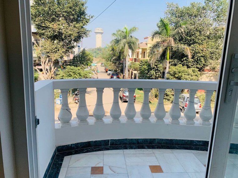 Swimming Pool, ss-mayfield-gardens 3 Bedroom 1850 Sq.Ft. Builder Floor In Sector 51 Gurgaon 10378770