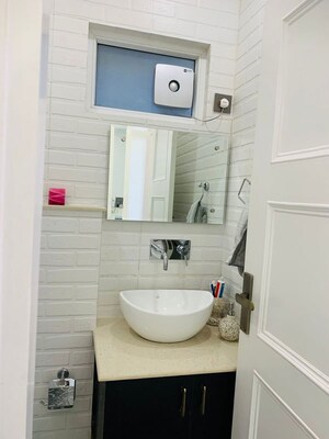 Bathroom in 3 BHK Builder Floor at SS Mayfield Gardens, Sector 51 – for Rent