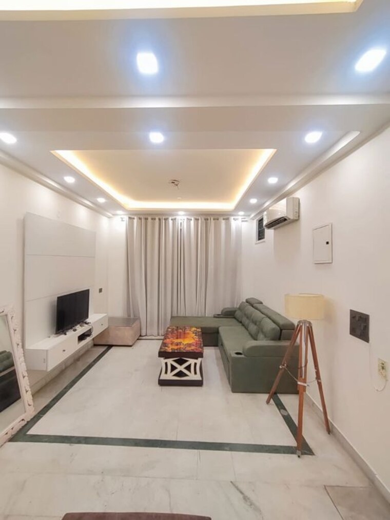 Team Area, ss-mayfield-gardens 3 Bedroom 1850 Sq.Ft. Builder Floor In Sector 51 Gurgaon 10378770