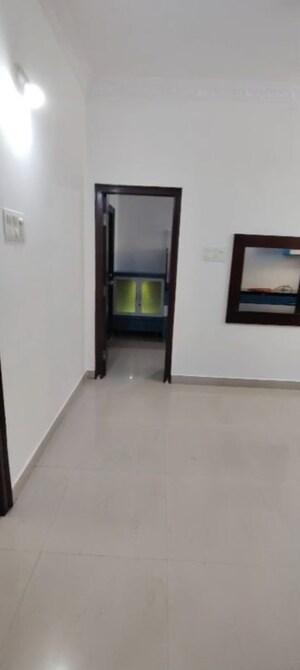 Room in 2 BHK Apartment at Sumashaila Vaddepally Enclave Apartments, Kukatpally – for Rent
