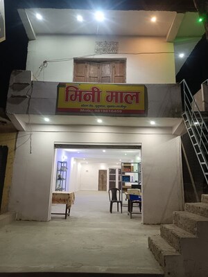  Shop For Rent in Yusufpur