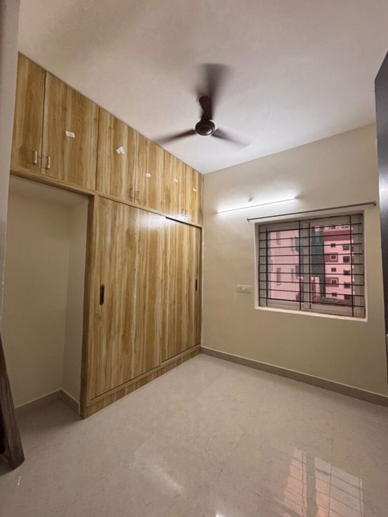 Bedroom, smr-vinay-iconia-hyderabad 1 Bedroom 500 Sq.Ft. Apartment In Kondapur Hyderabad 10378794