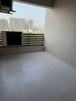 Room in 3 BHK Apartment at Aaryan Builders Embassy, Ambli – for Rent