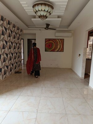 Building Lobby in 3.5 BHK Apartment at Emaar Palm Hills, Sector 77 – for Rent