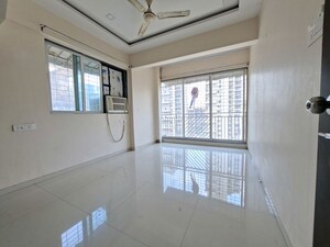 Room in 3 BHK Apartment at Oval Apartments, Kharghar – for Rent
