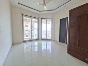 Room in 3 BHK Apartment at Oval Apartments, Kharghar – for Rent