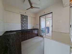 Room in 3 BHK Apartment at Oval Apartments, Kharghar – for Rent