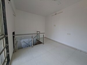 Room in 4 BHK Apartment at Oval Apartments, Kharghar – for Rent