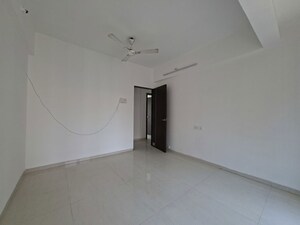 Room in 4 BHK Apartment at Oval Apartments, Kharghar – for Rent