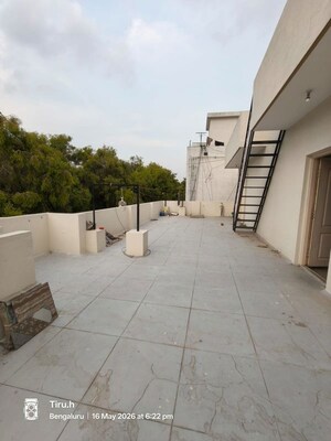 Balcony in 1 RK Builder Floor at Hsr Layout Sector 2 – for Rent