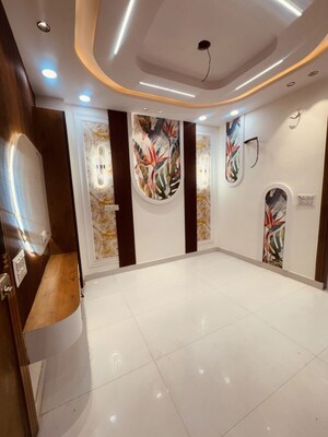 Furnished Amenities in 3 BHK Builder Floor at Nawada – for Sale