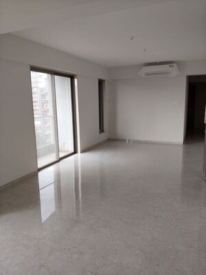 Room in 3 BHK Apartment at Arunis 19 Degree North, Santacruz West – for Sale