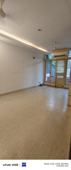 3 BHK + Servant Room Apartment For Rent in Defence Colony