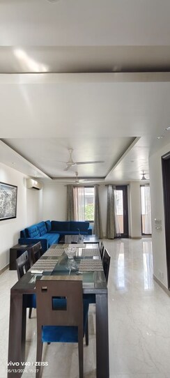 3 BHK + Servant Room Apartment For Rent in Defence Colony