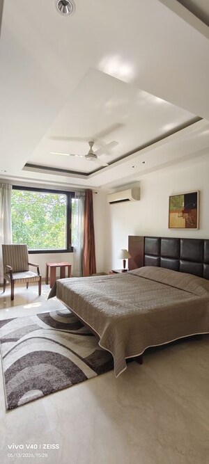Bedroom in 3 BHK Apartment at Defence Colony – for Rent