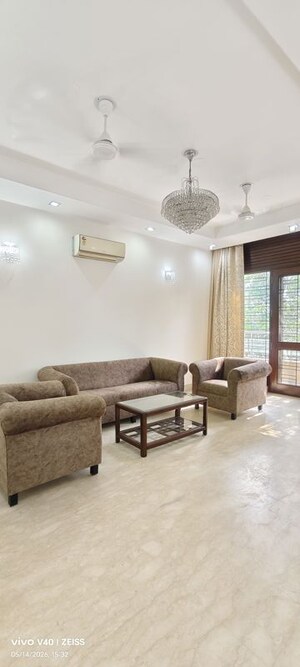 2 BHK Builder Floor For Rent in Defence Colony