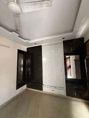 Room in 3 BHK Builder Floor at Rajouri Garden – for Rent