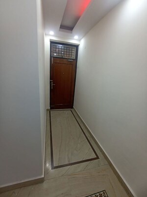 Room in 3 BHK Builder Floor at Rajouri Garden – for Rent