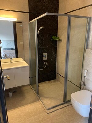 Team Area in 4 BHK Builder Floor at West End Colony – for Rent