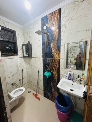 Attached Bathroom in 2 BHK Builder Floor at Mahavir Enclave – for Sale