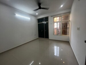 Room in 2 BHK Apartment at Saket – for Rent