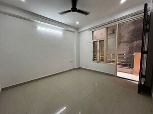 Room in 1 BHK Apartment at Saket – for Rent