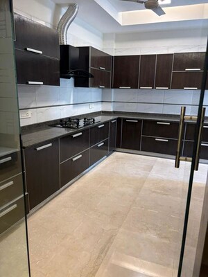 Kitchen in 4 BHK Builder Floor at Dlf Phase ii – for Rent