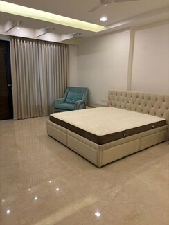 4 BHK + Servant Room Builder Floor For Rent in DLF Phase II