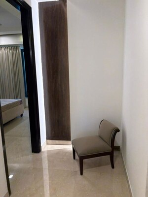 Bathroom in 4 BHK Builder Floor at Dlf Phase ii – for Rent