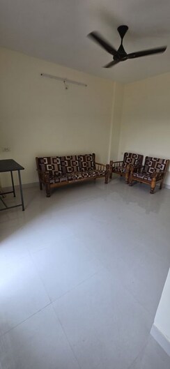 1 BHK + Basement Apartment For Rent in Griad Nest