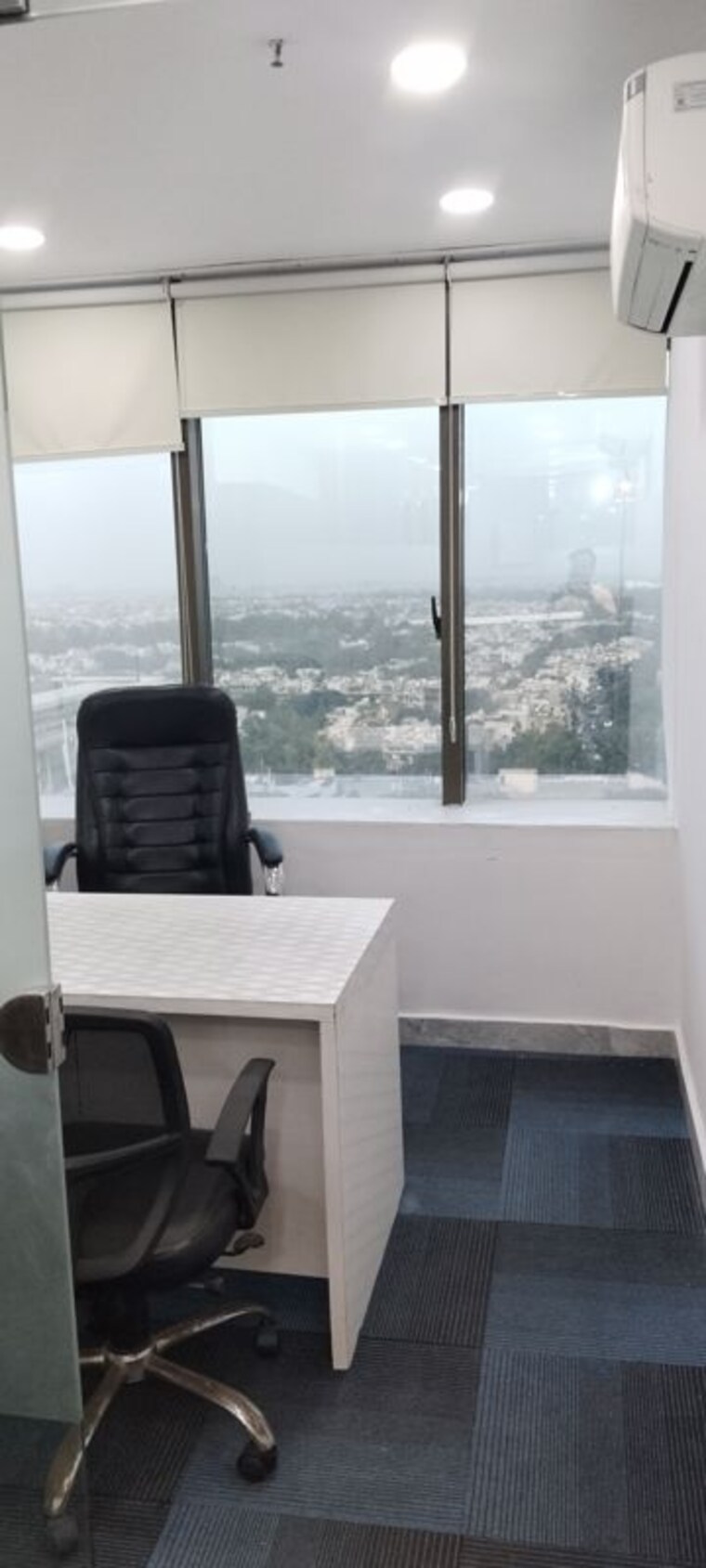 Team Area, netaji subhash place Commercial Office Space 850 Sq.Ft. In Netaji Subhash Place Delhi 10378988