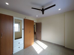 Room in 2 BHK Apartment at Hsr Layout – for Rent
