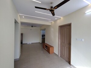 Room in 2 BHK Apartment at Hsr Layout – for Rent