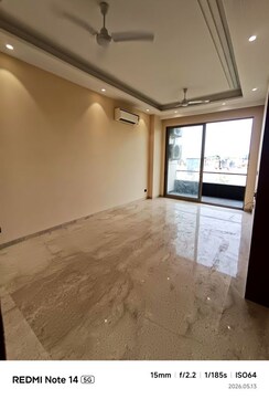3 BHK + Servant Room,Store Room Builder Floor For Rent in Chittaranjan Park