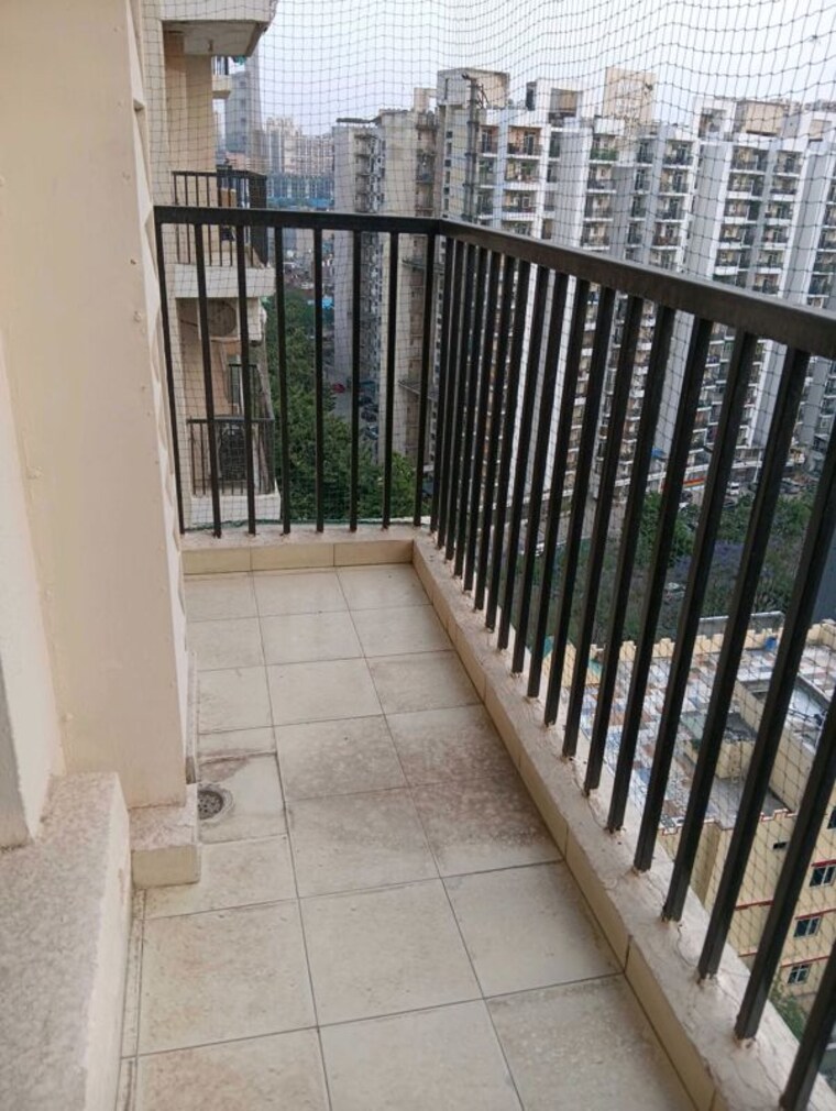 Balcony, gaur-city-4th-avenue 2.5 Bedroom 1175 Sq.Ft. Apartment In Sector 4 Greater Noida Greater Noida 10379005