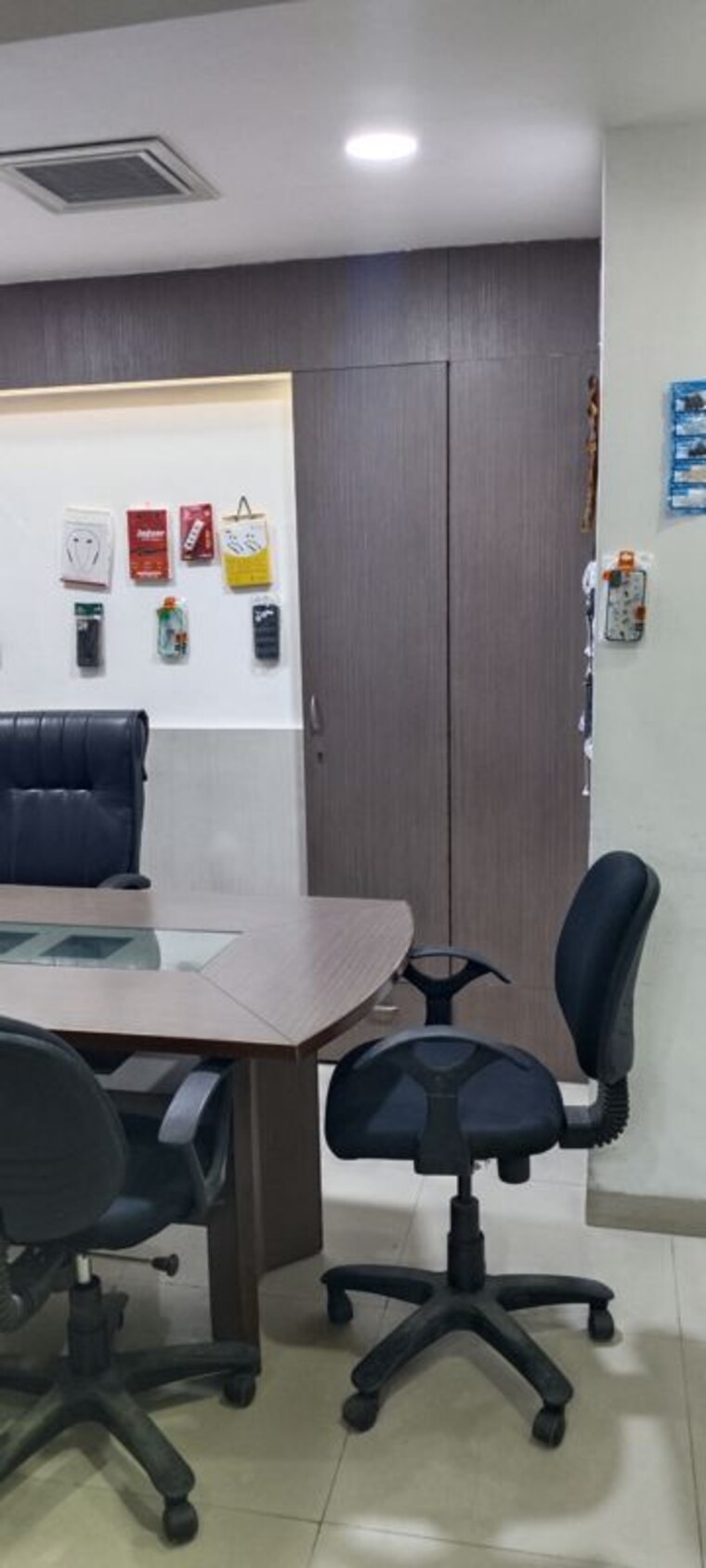 Team Area, netaji subhash place Commercial Office Space 1000 Sq.Ft. In Netaji Subhash Place Delhi 10379013