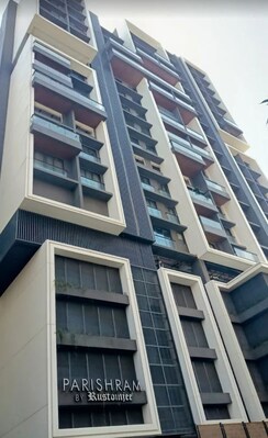4 BHK + Servant Room Apartment For Sale in Rustomjee Parishram