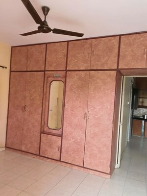Room in 2 BHK Apartment at Tadwadi – for Rent